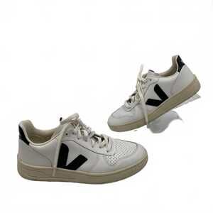 Veja White/Black Leather Sneakers | Women’s US 8